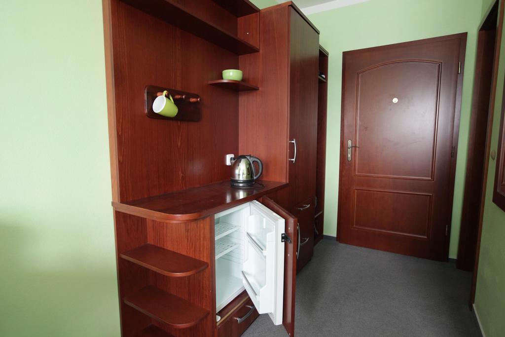 Camping Oase Praha Zlatniky (Central Bohemian) Ruang foto