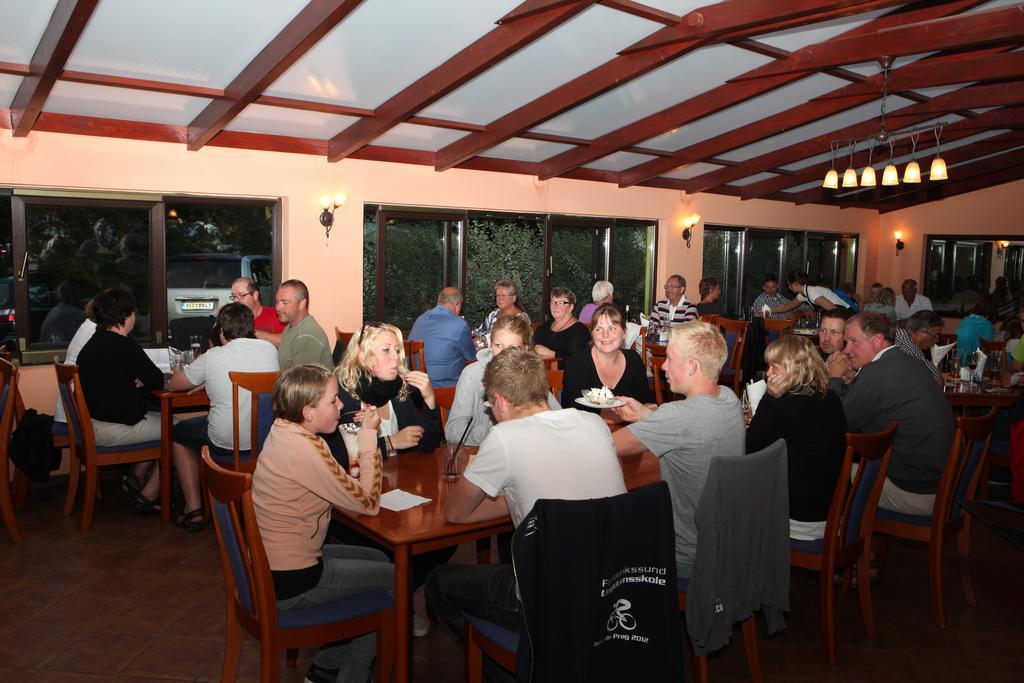 Camping Oase Praha Zlatniky (Central Bohemian) Bagian luar foto