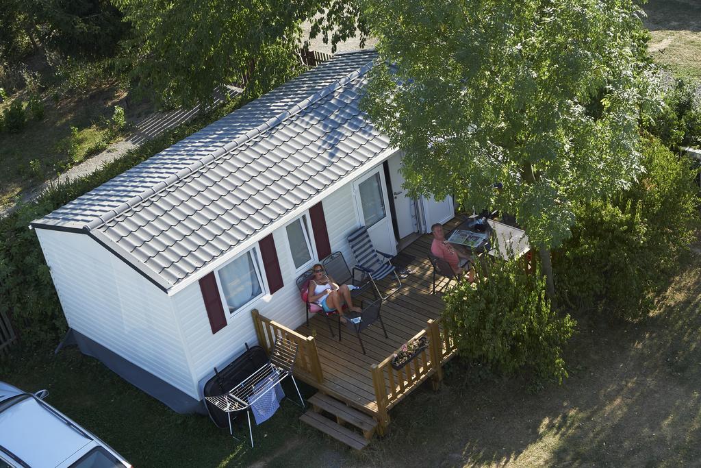 Camping Oase Praha Zlatniky (Central Bohemian) Bagian luar foto